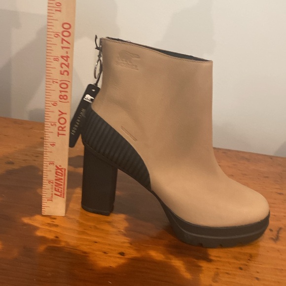 Sorel Dacie waterproof leather zip up tan black size 9.5 heeled NWT NIB - Picture 10 of 16